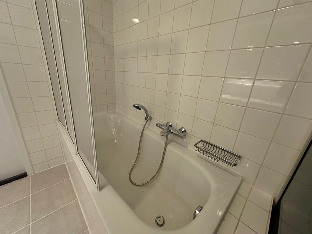 Appartement te huur: Omval, Amsterdam
