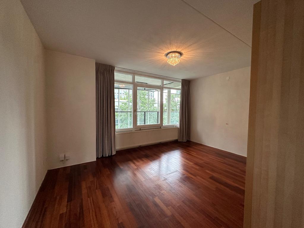 Appartement te huur: Omval, Amsterdam
