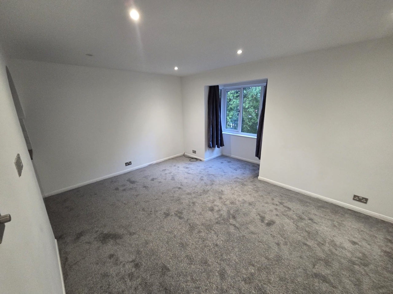 Flat Maypole Road in Burnham