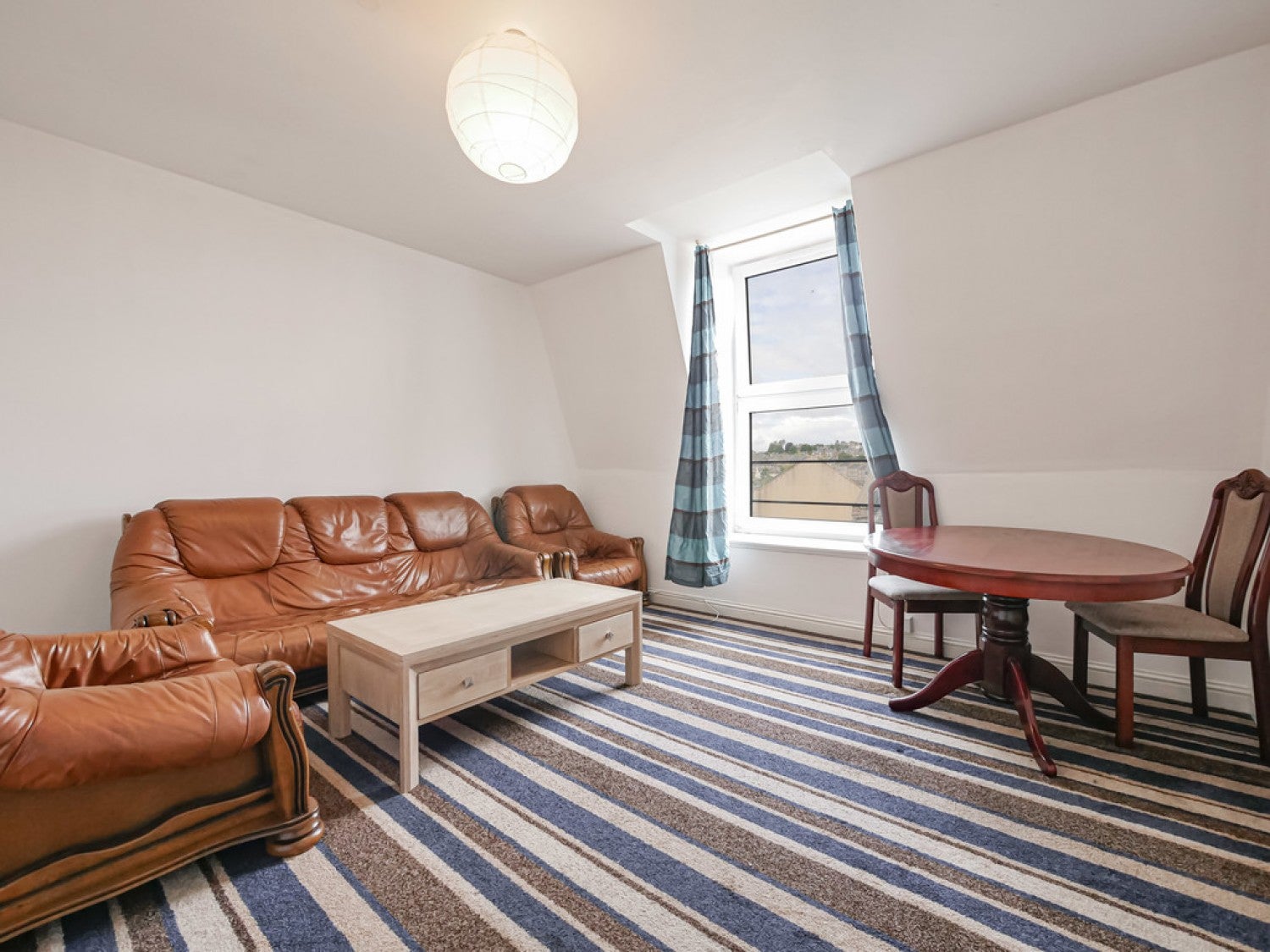 Flat Peddie Street in Dundee