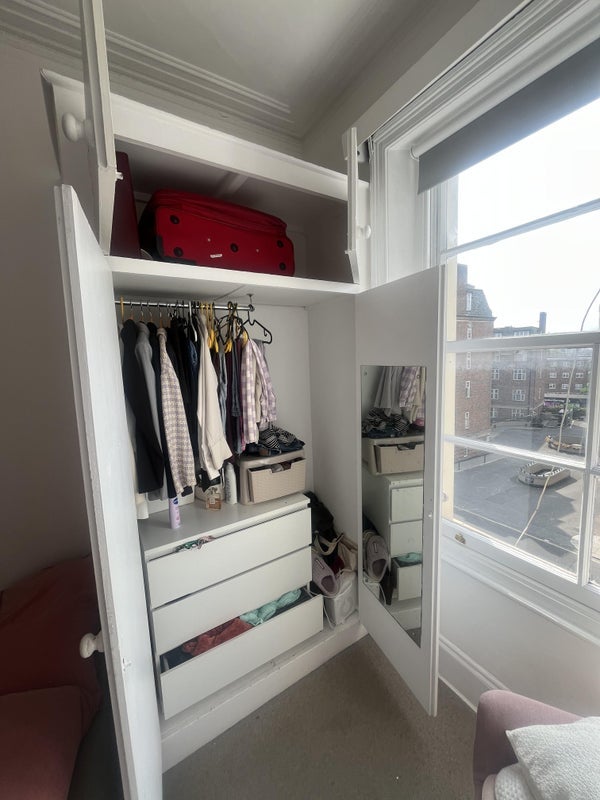 Room College Crescent in Greater London