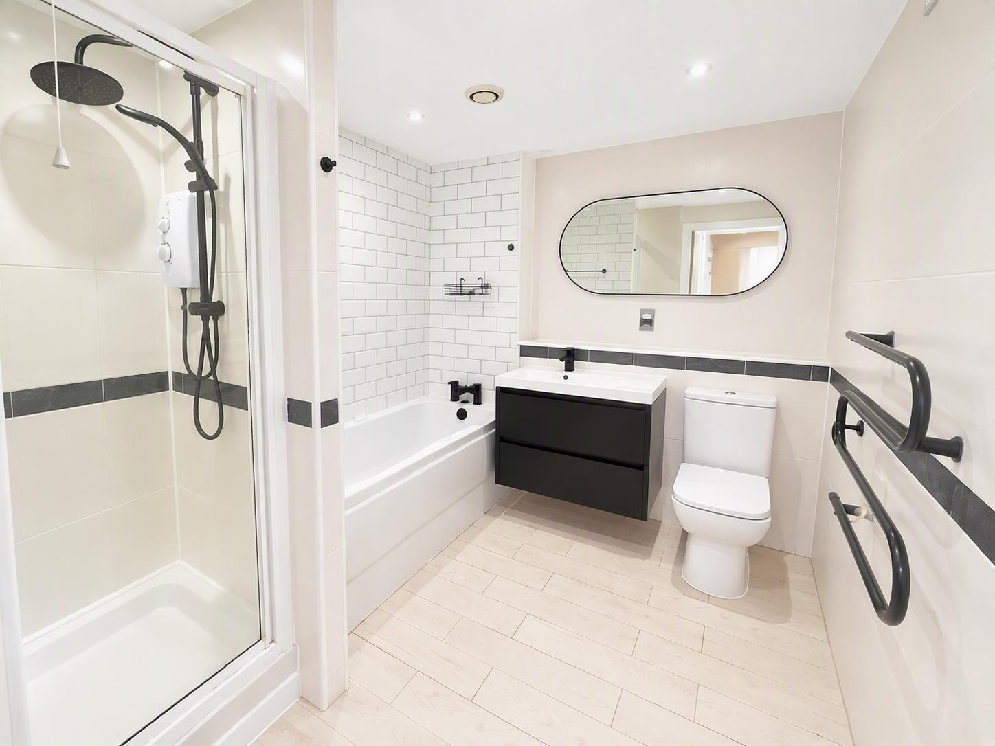Flat Ffordd Radcliffe in Cardiff
