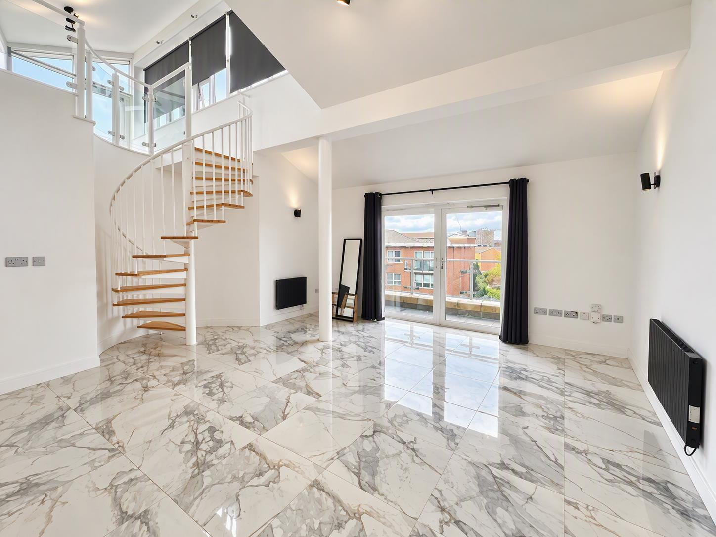 Flat Ffordd Radcliffe in Cardiff