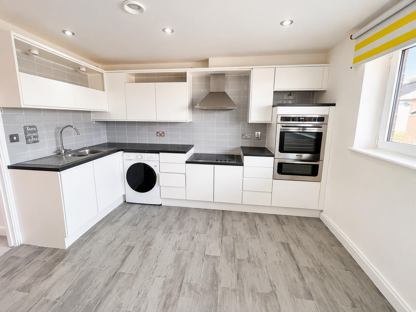 Flat Ffordd Radcliffe in Cardiff