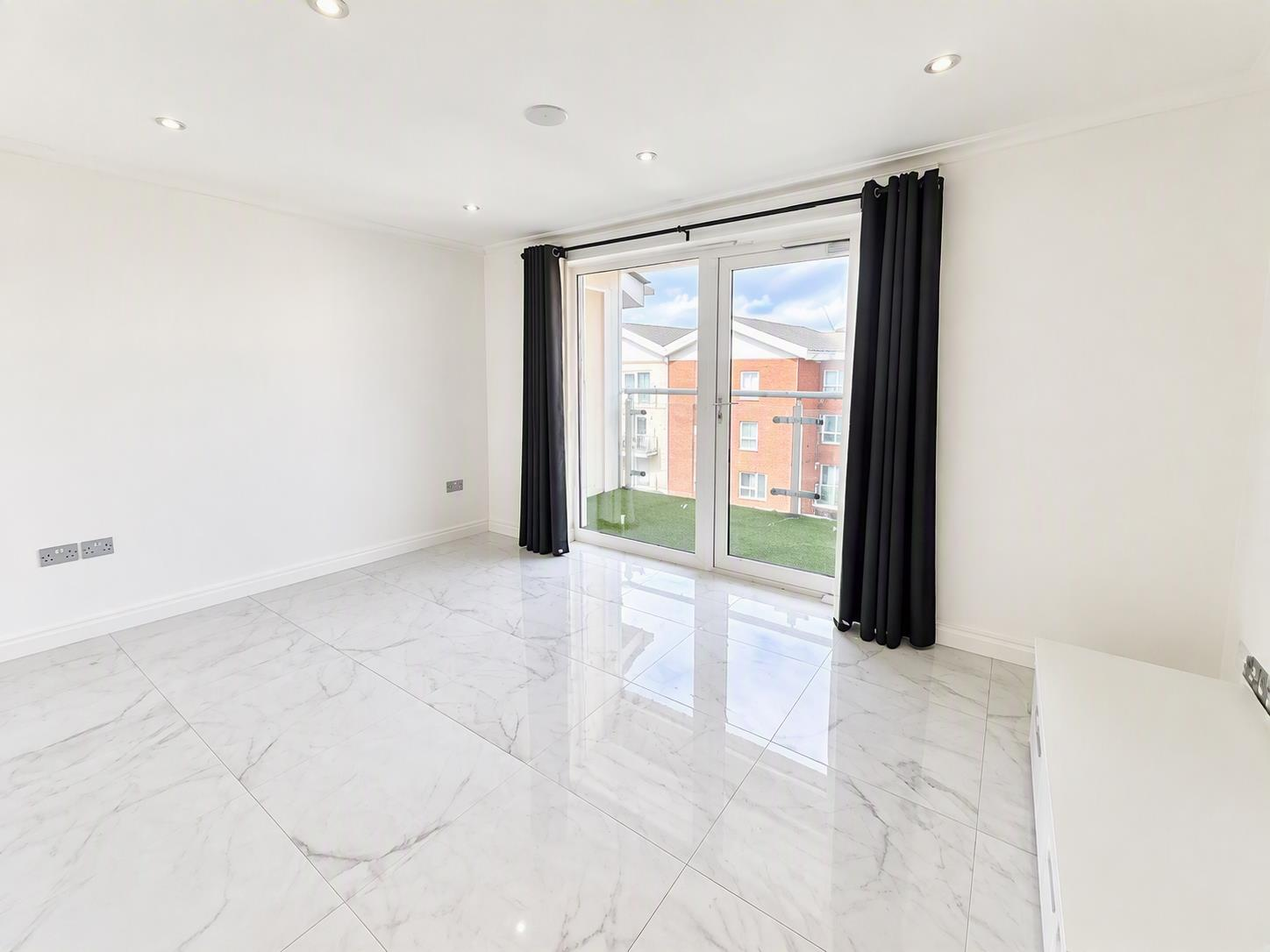 Flat Ffordd Radcliffe in Cardiff