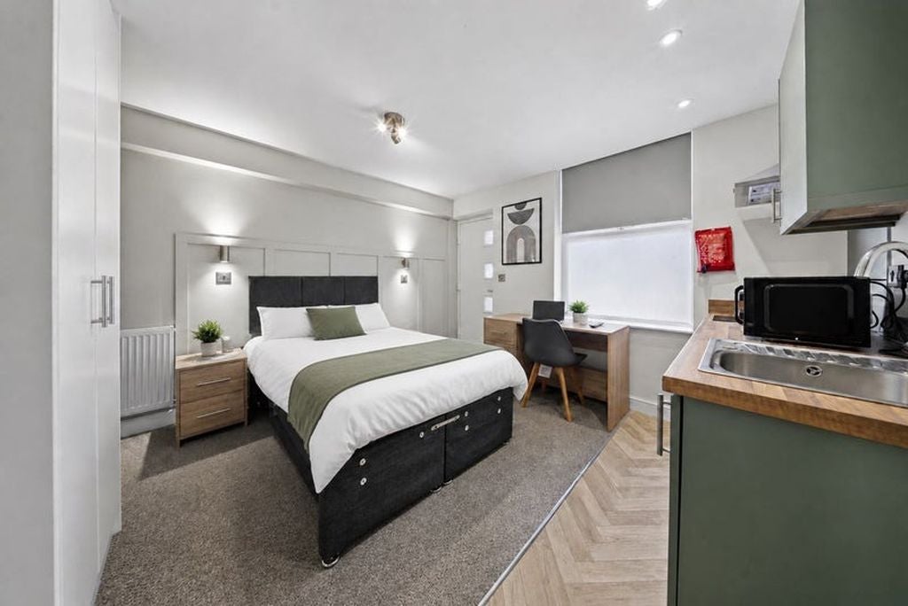 Room Hodgkinson Street in Gedling