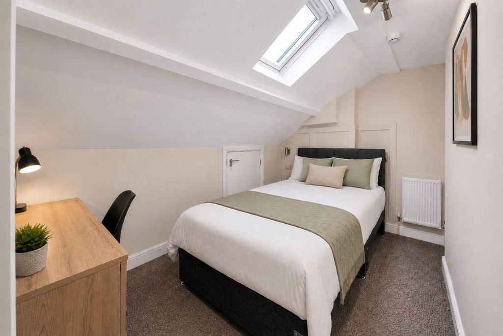 Room Hodgkinson Street in Gedling