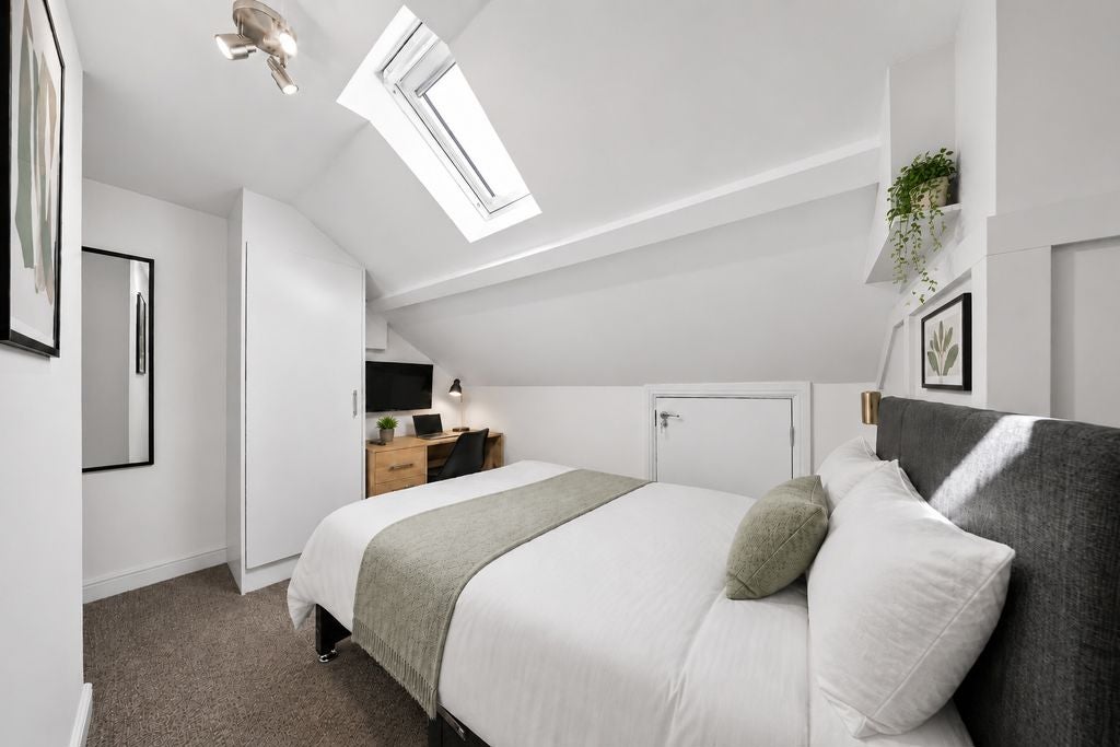 Room Hodgkinson Street in Gedling