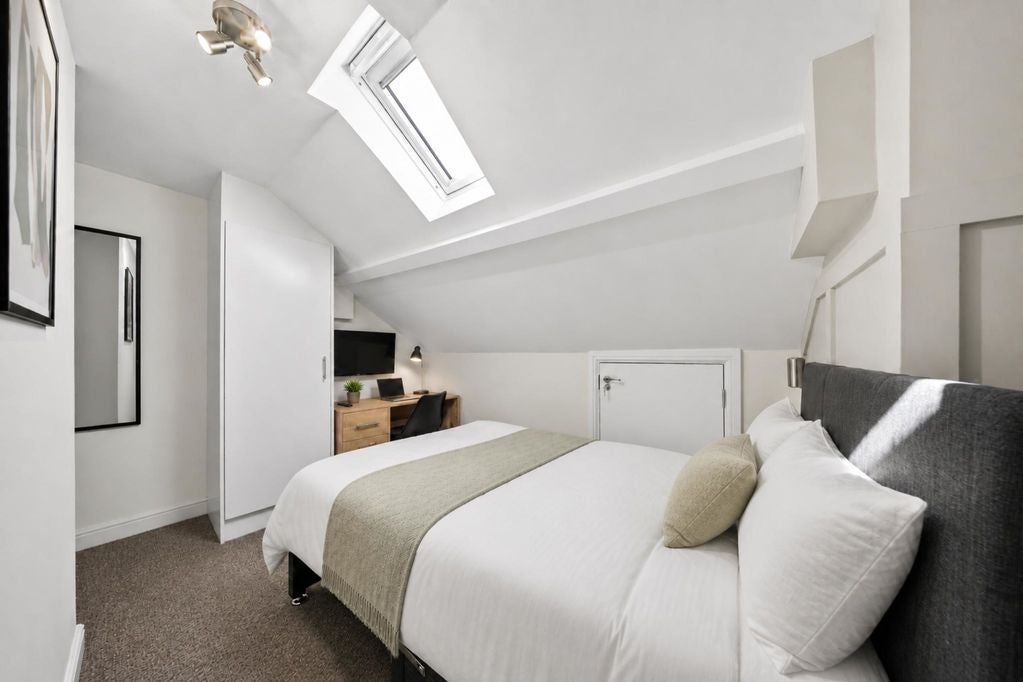 Room Hodgkinson Street in Gedling