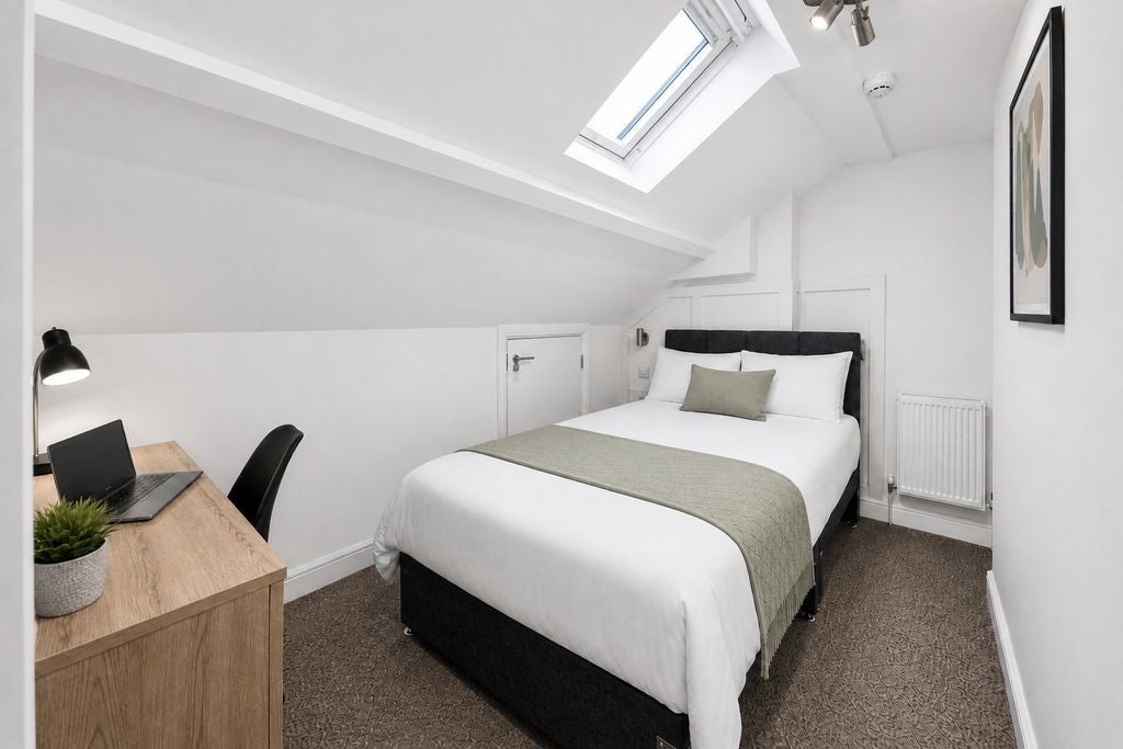 Room Hodgkinson Street in Gedling