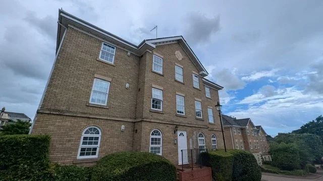 Flat Scholars Court in Northampton