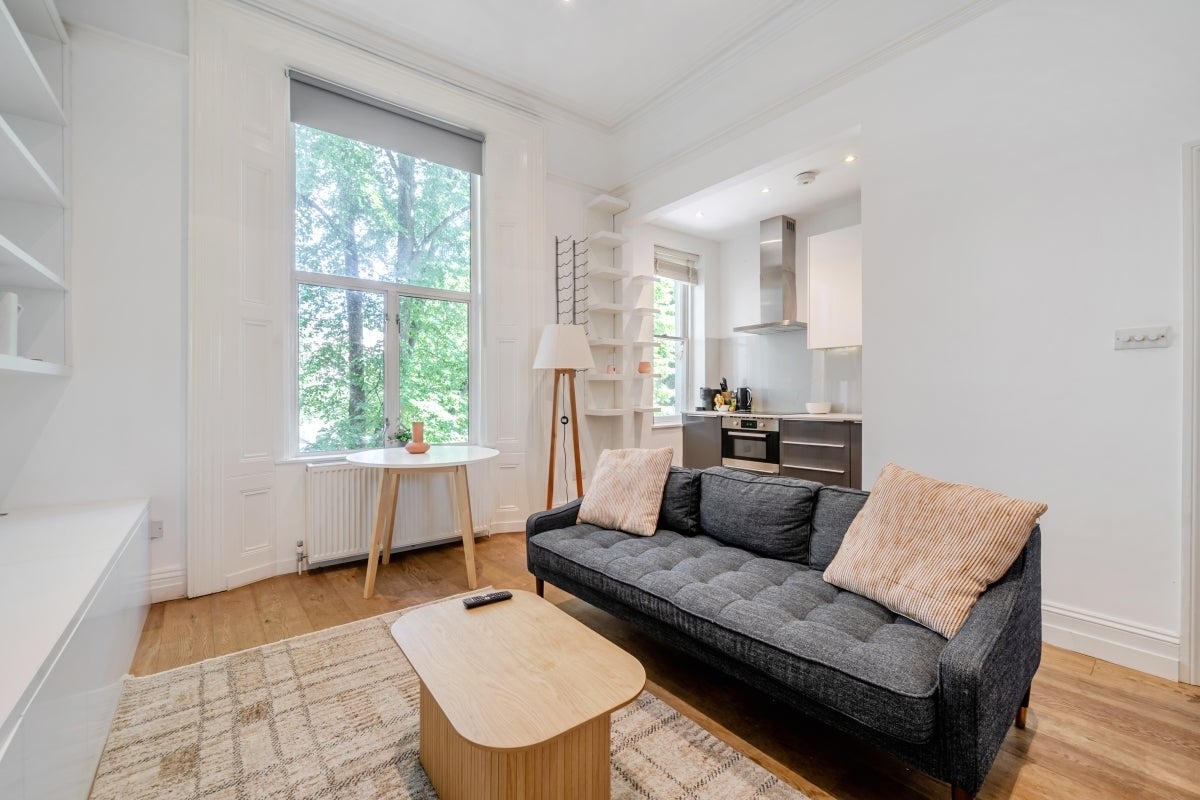 Flat Nevern Place in Greater London