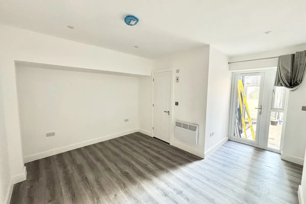 Flat Ordnance Road in Southampton