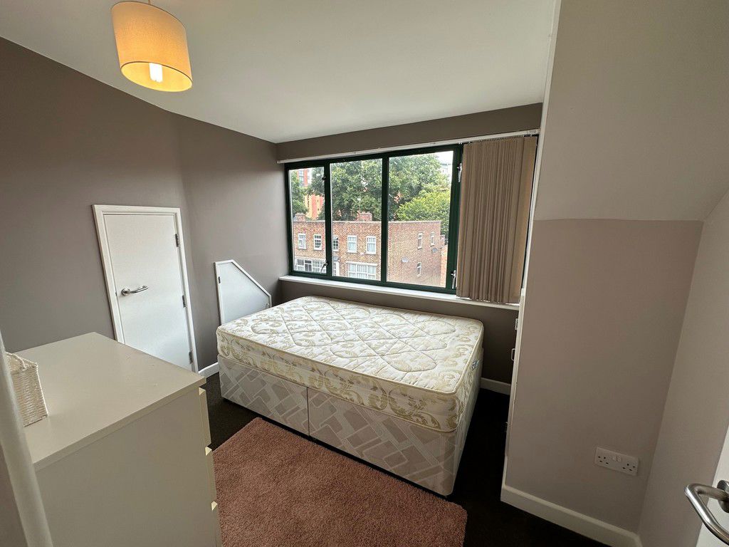 Room Priory Street in Coventry
