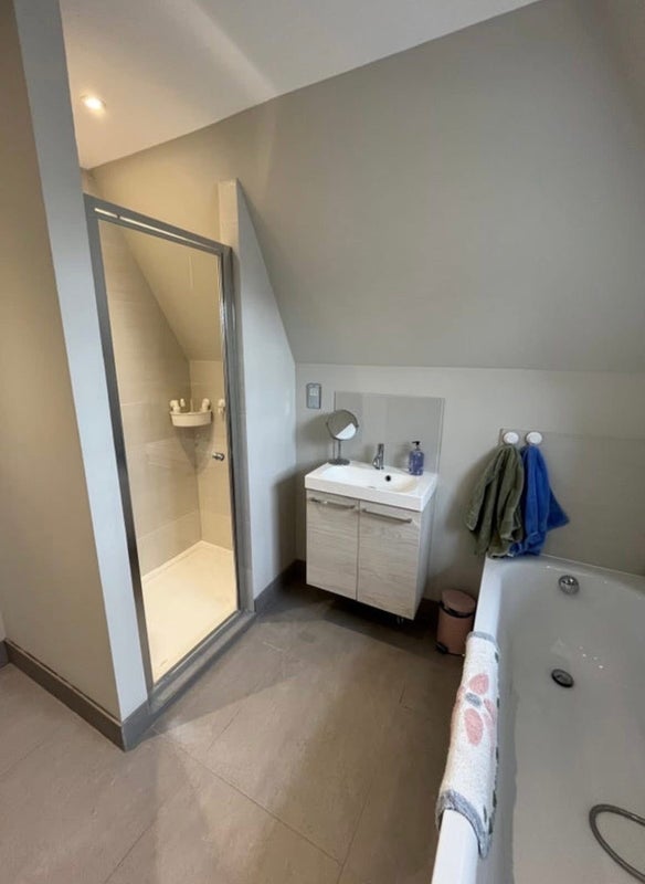 Room Putney High Street in Greater London