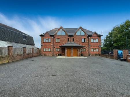 Flat Ritherup Lane in St Helens