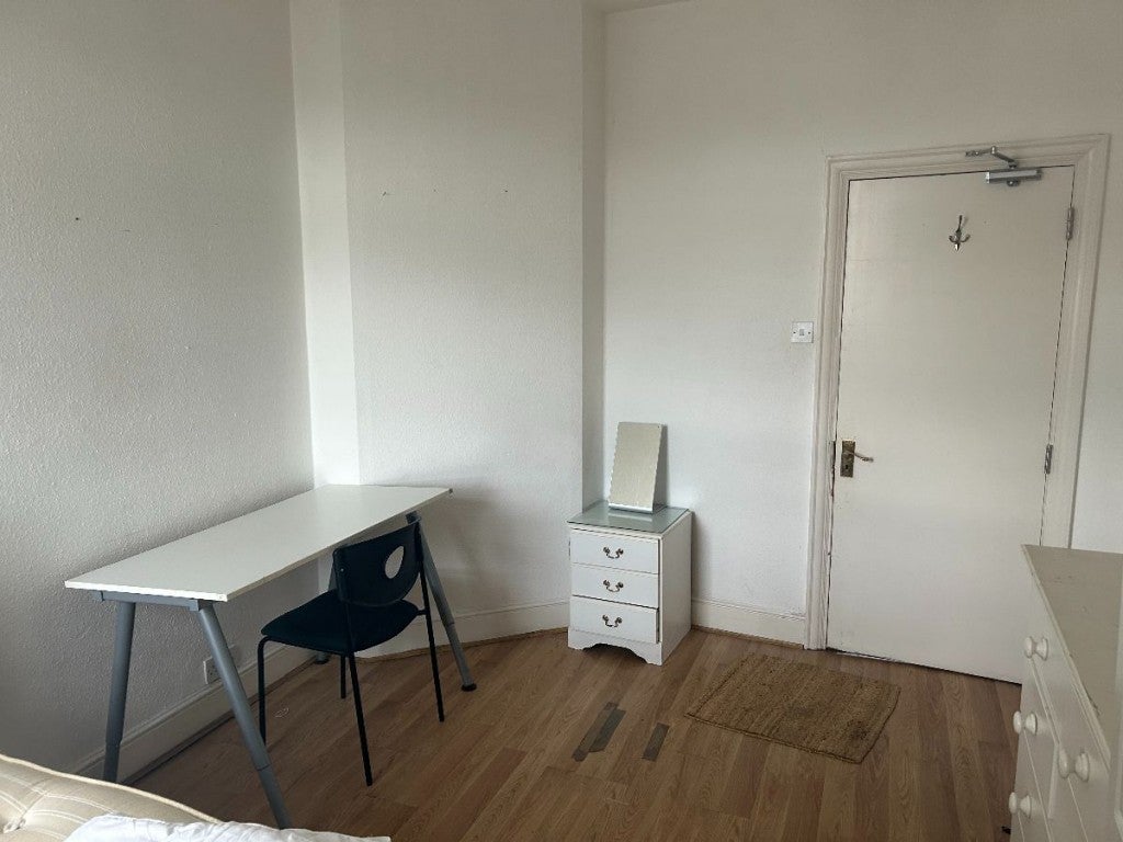 Room Kingston Hill in Greater London