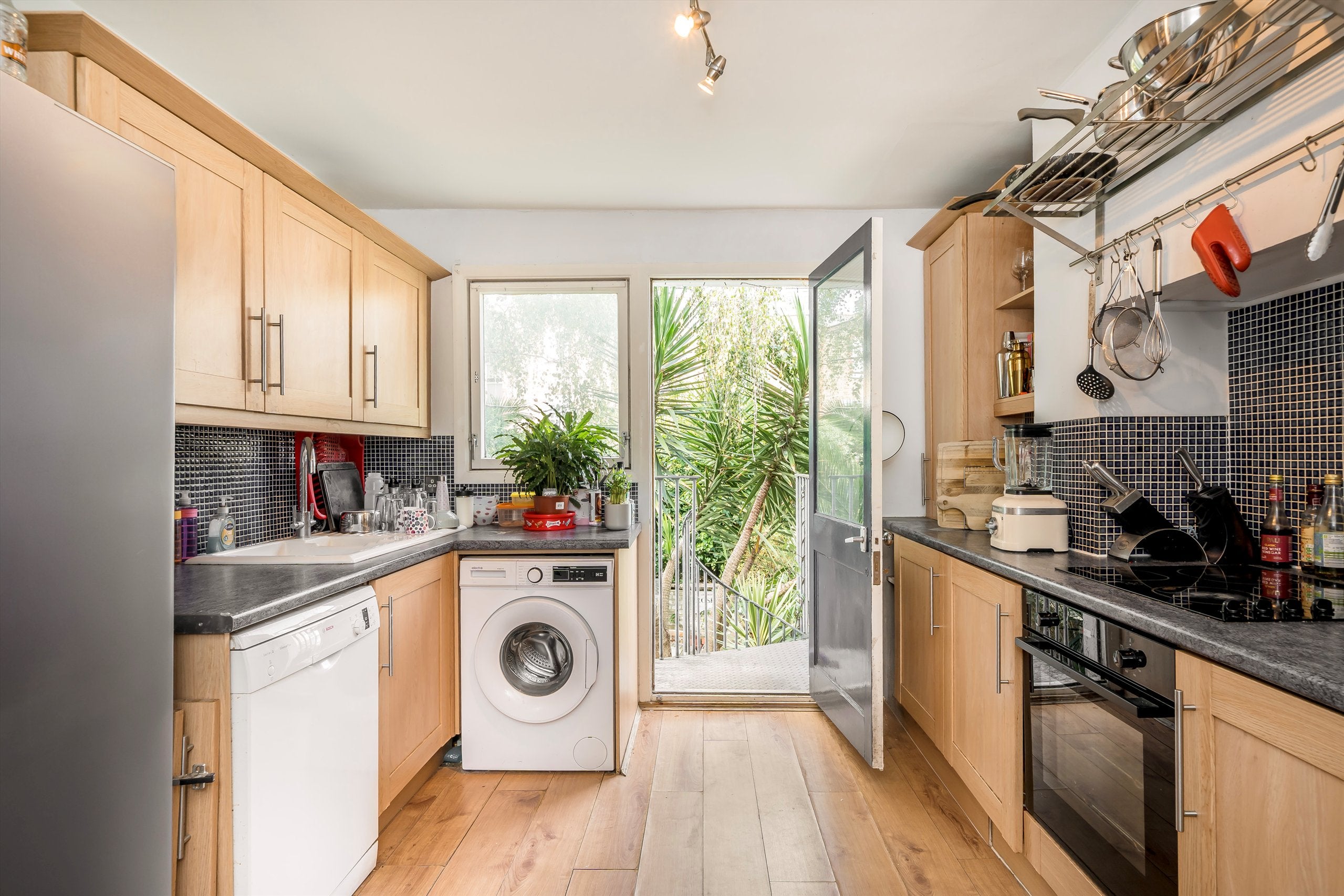 Room Rosebury Road in Greater London