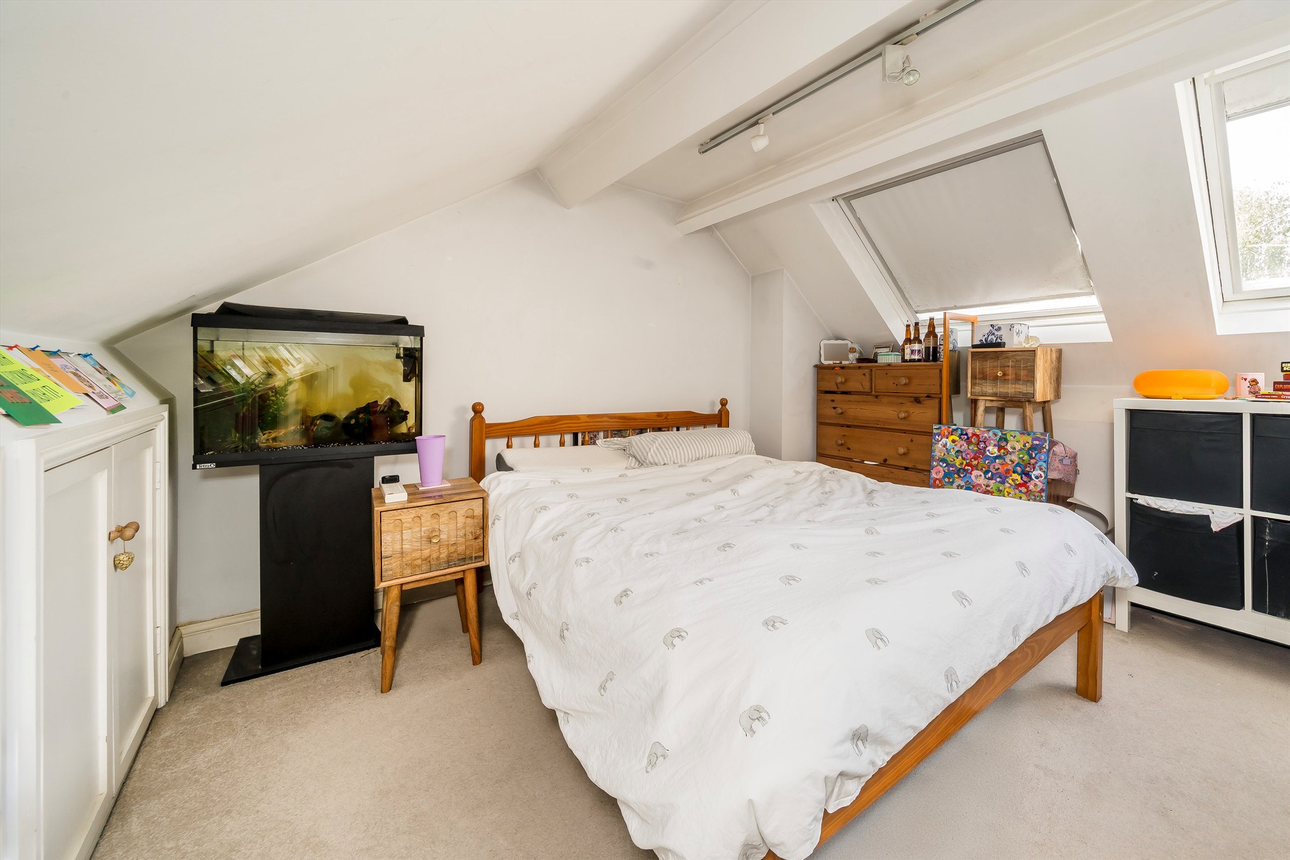 Room Rosebury Road in Greater London