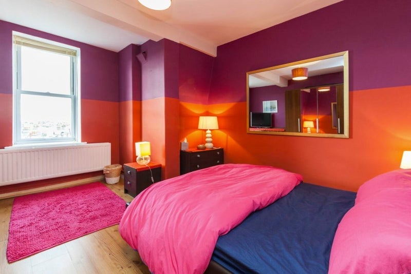 Room Fulham Court in Greater London