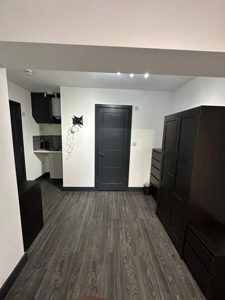 Room Waid Close in Dartford