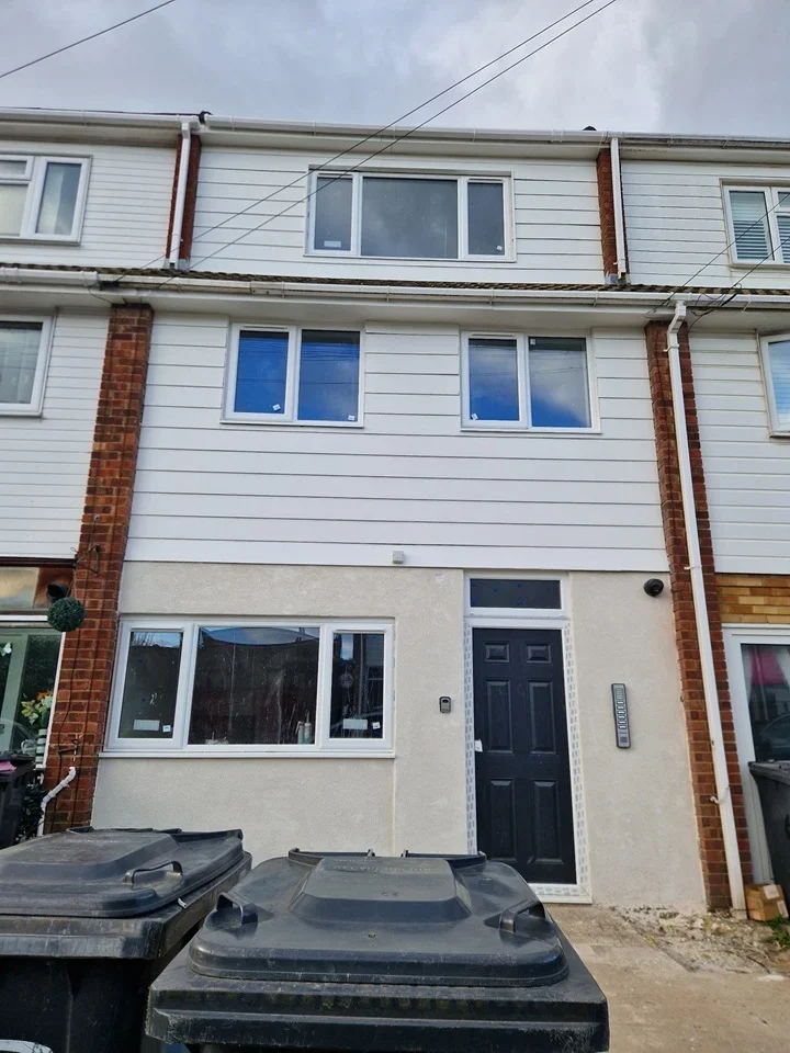 Room Waid Close in Dartford