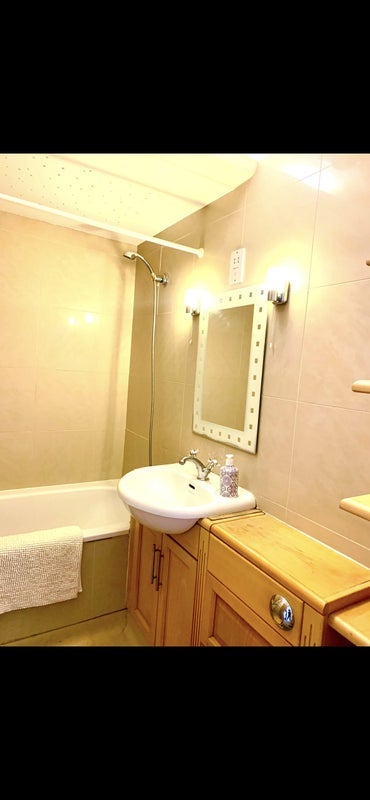 Flat Hartfield Crescent in Greater London