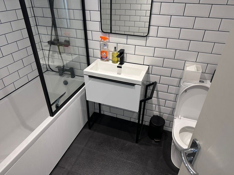 Room Shad Thames in Greater London