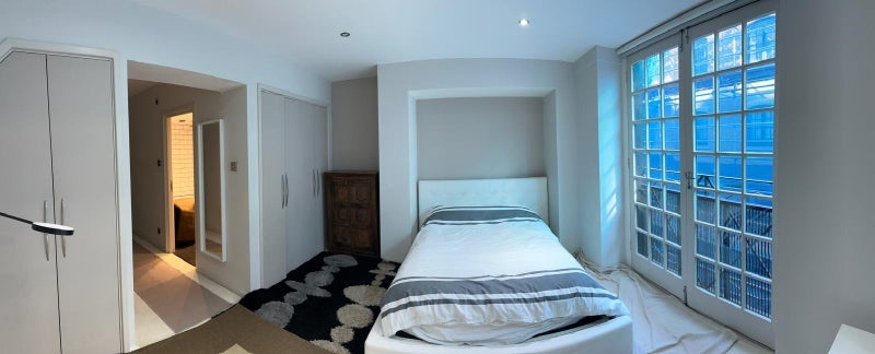 Room Shad Thames in Greater London