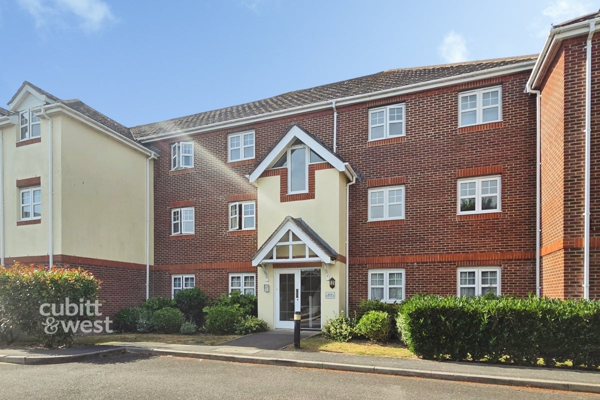 Flat Southgate in Chichester