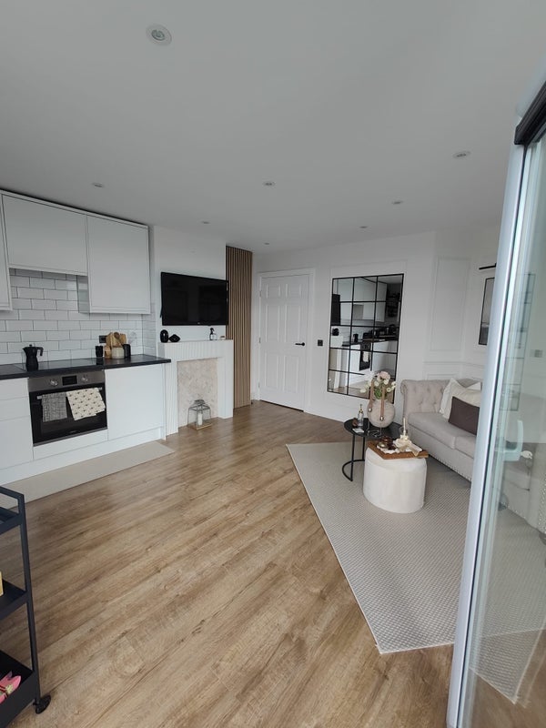 Room Wandsworth Bridge Road in Greater London