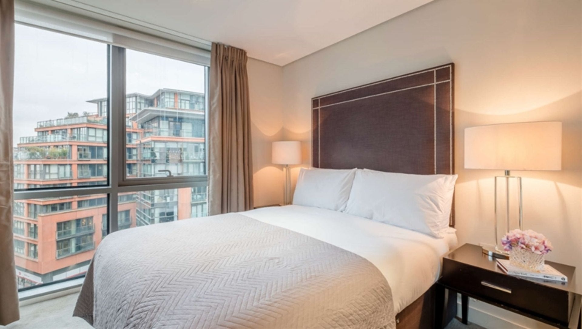 Flat Merchant Square in City of Westminster