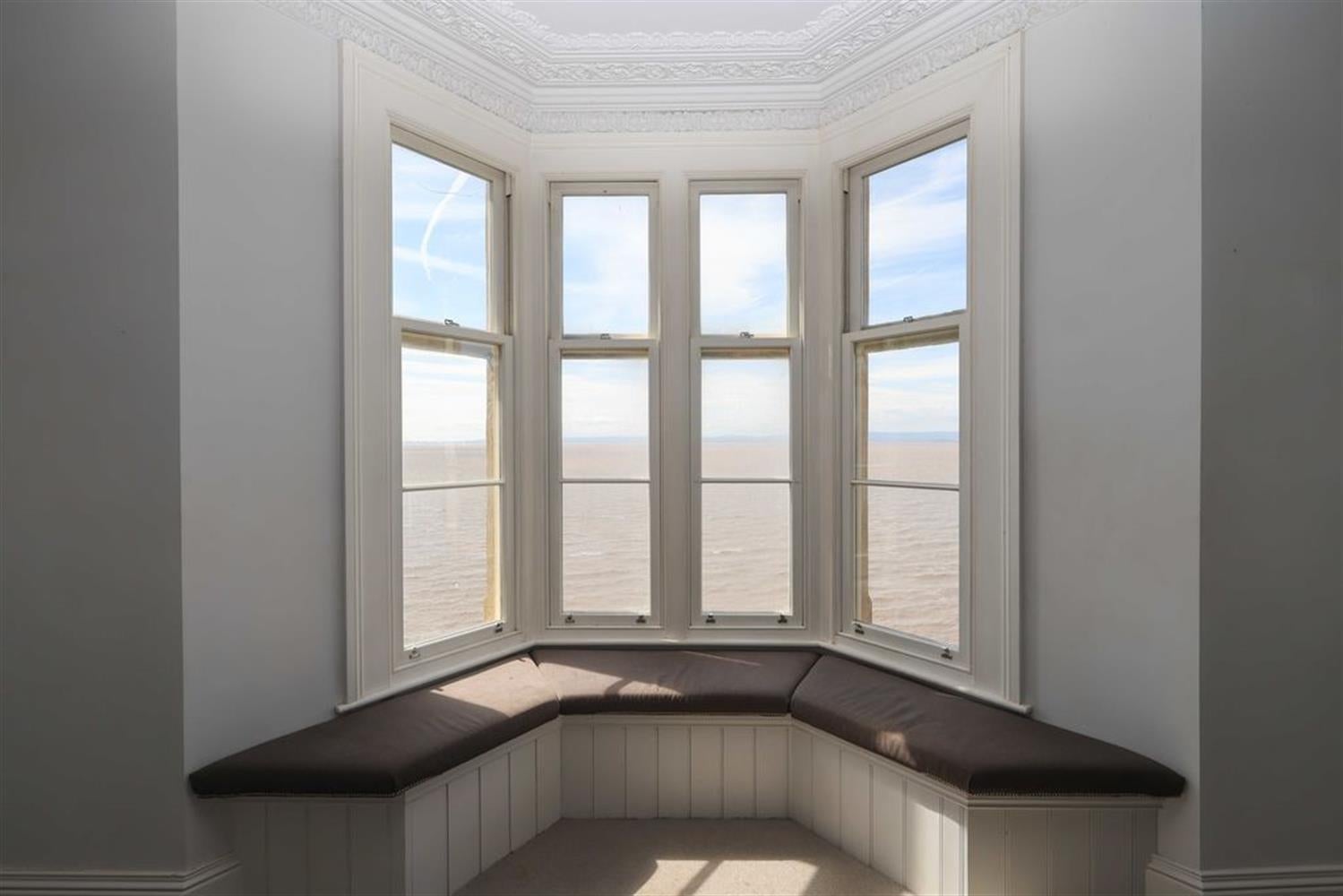 Flat Marine Parade in Clevedon