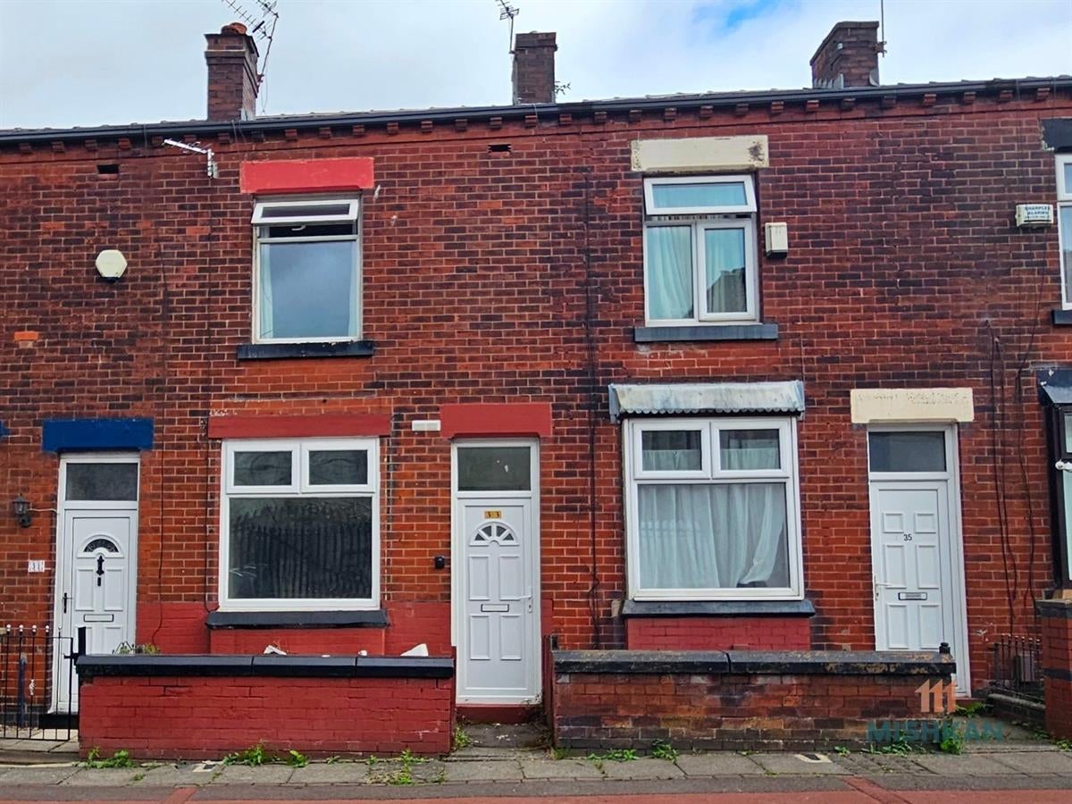 House Phethean Street in Farnworth