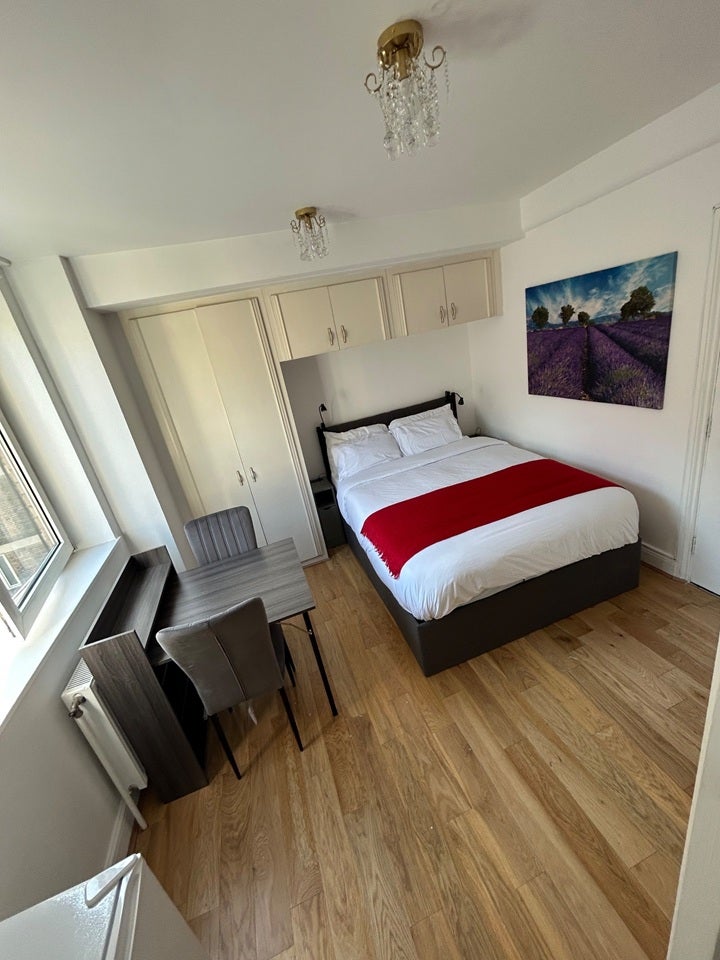 Flat Lucan Place in Greater London