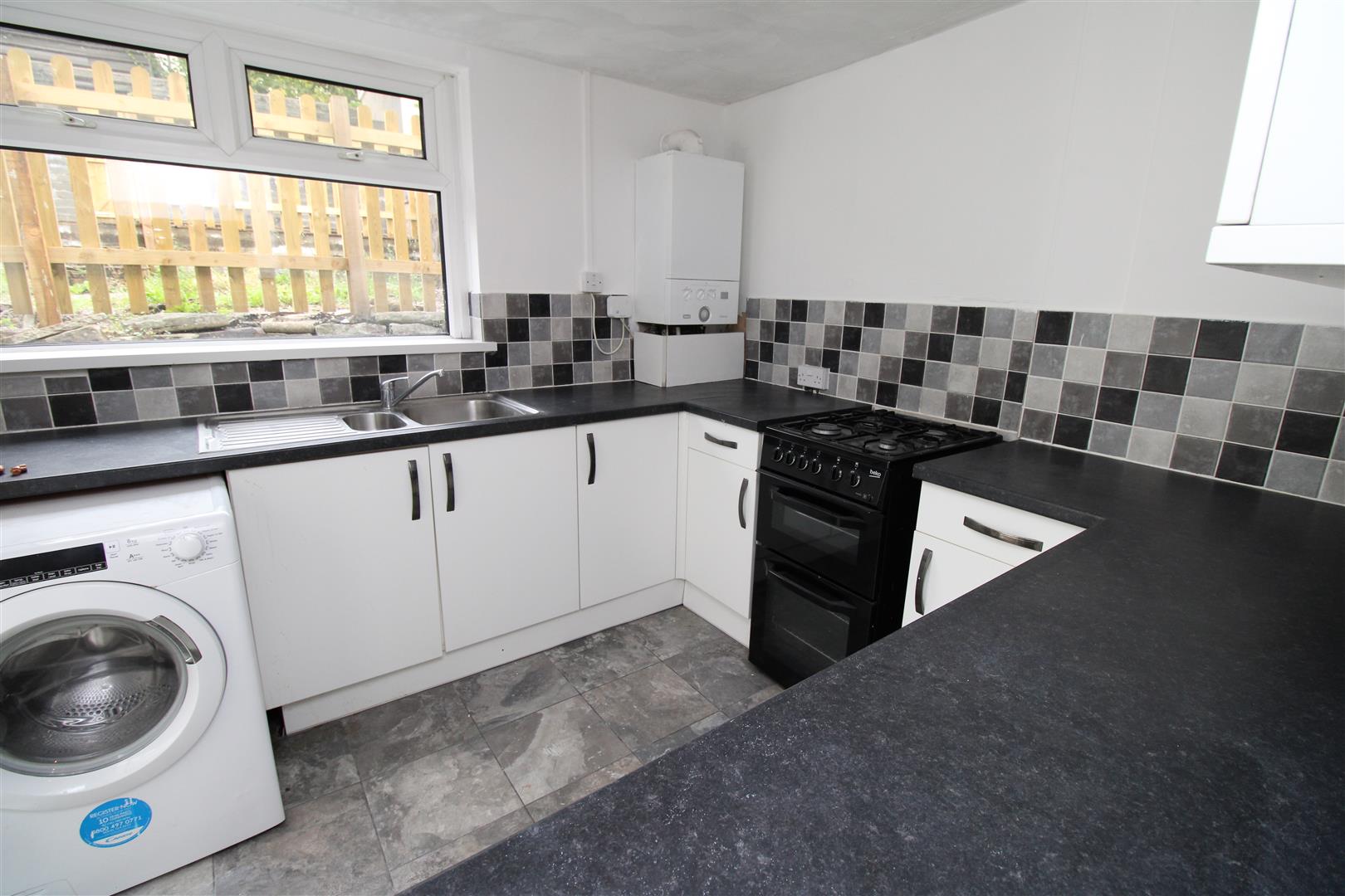 Flat Tynybedw Street in Treorchy