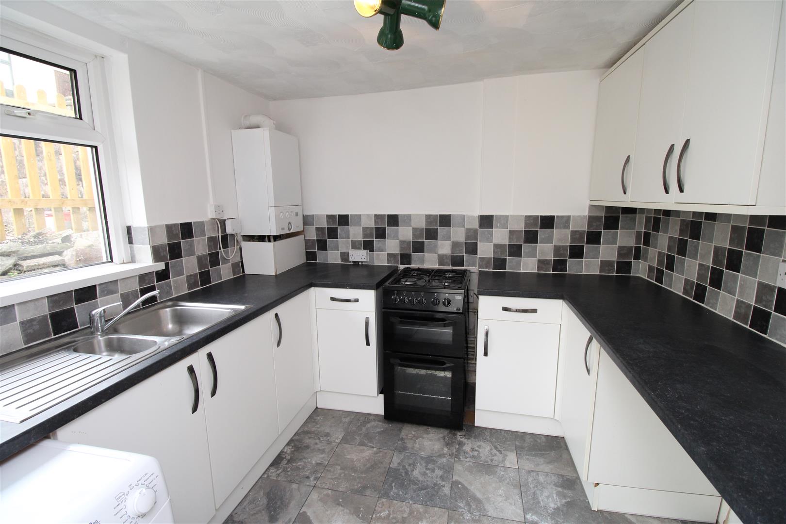 Flat Tynybedw Street in Treorchy