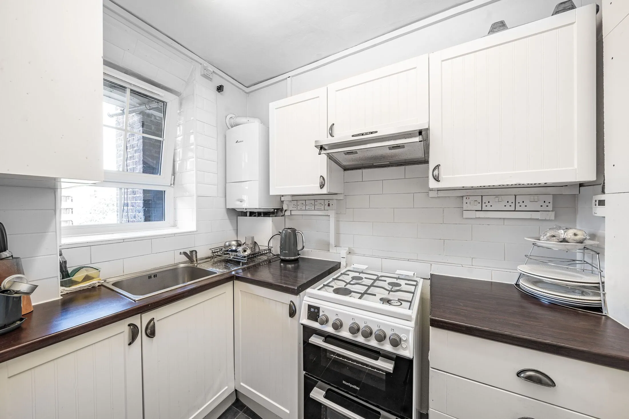 Flat Falmouth Road in Greater London
