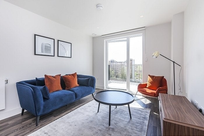 Flat Moulding Lane in Greater London