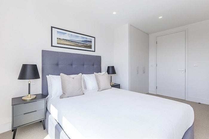 Flat Moulding Lane in Greater London