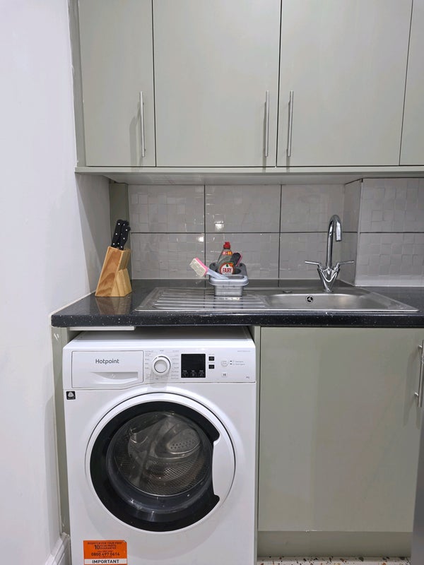 Room Walworth Road in Greater London