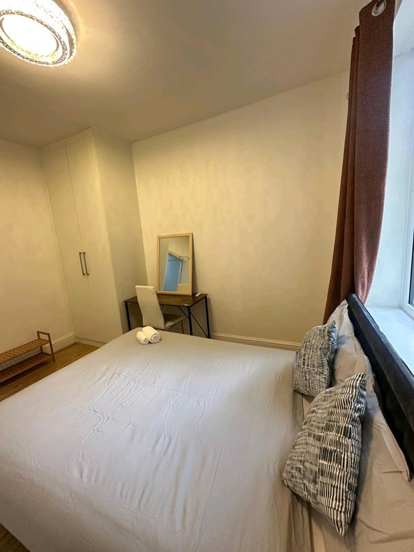 Room Walworth Road in Greater London
