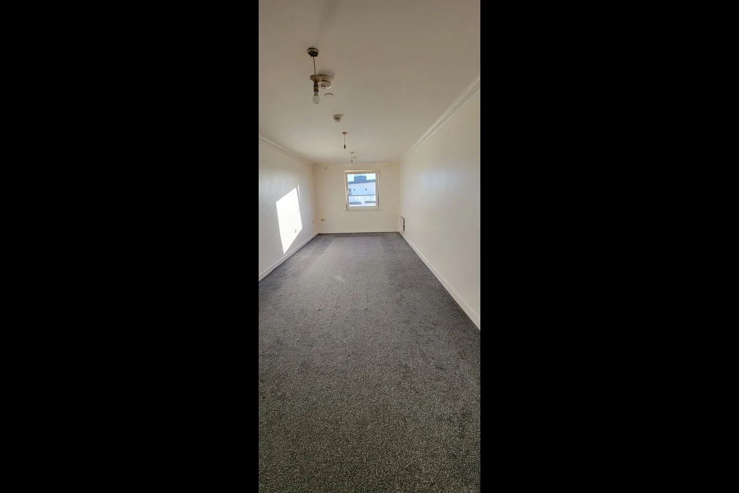 Flat Coupees Path in Luton