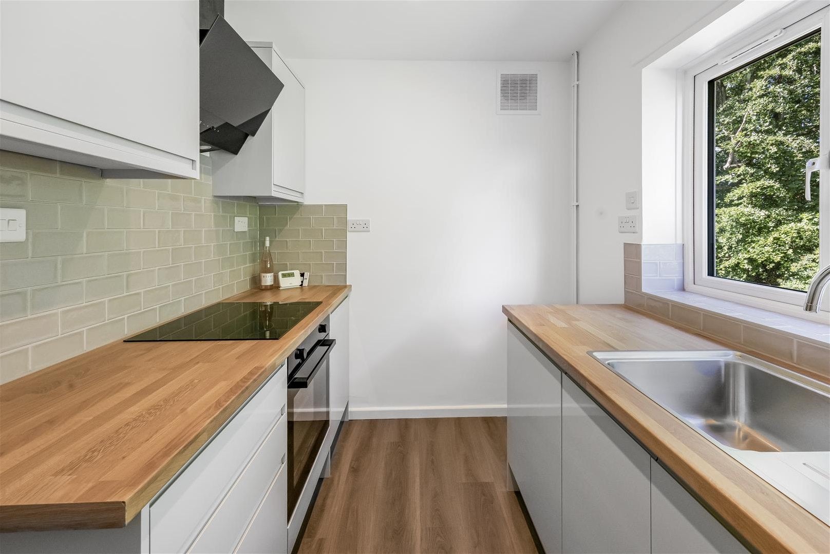 Flat Gainsborough Road in Bristol