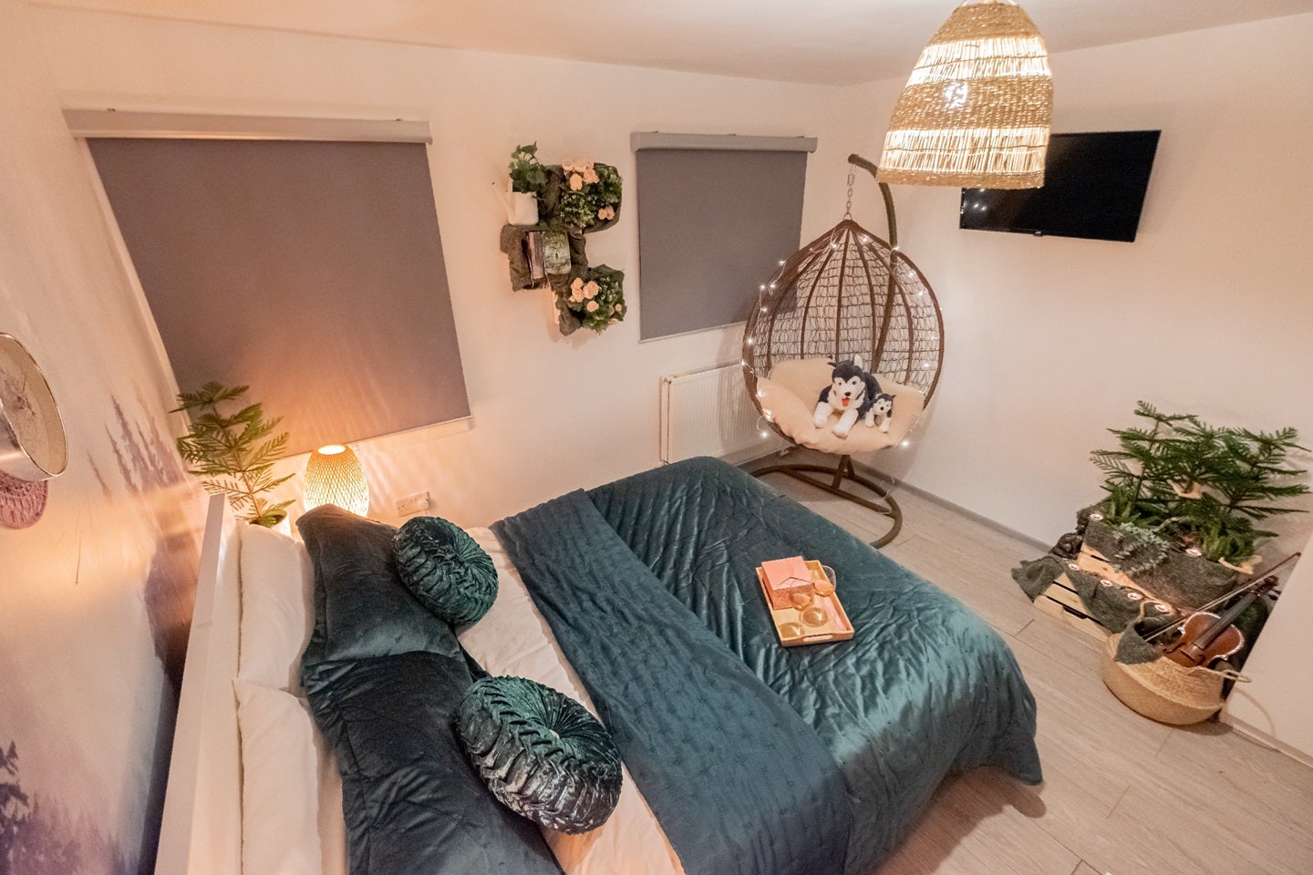 Room Farm Brook Court in Northampton