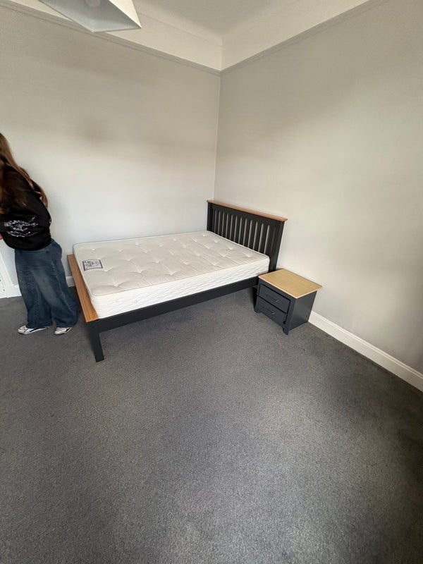Room Glebe Road in City of Edinburgh