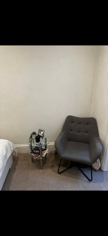 Room Brookville Road in Greater London