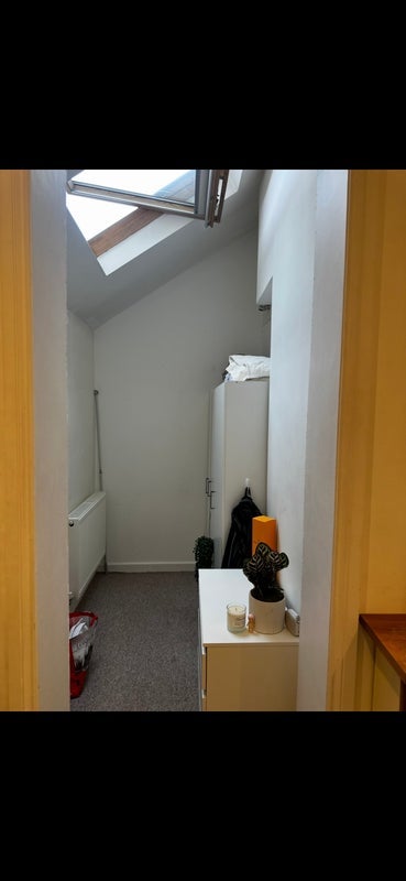 Room Brookville Road in Greater London