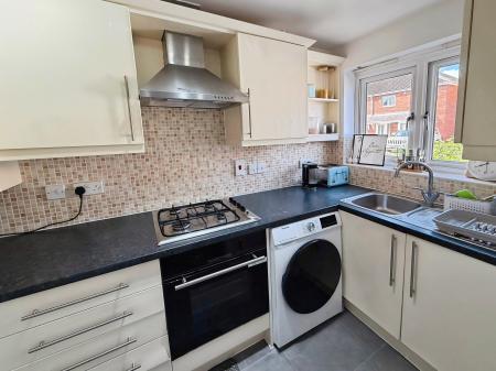 House Woodcote Close in Peterborough