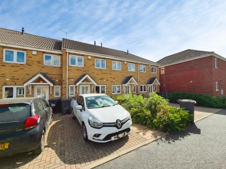 House Woodcote Close in Peterborough